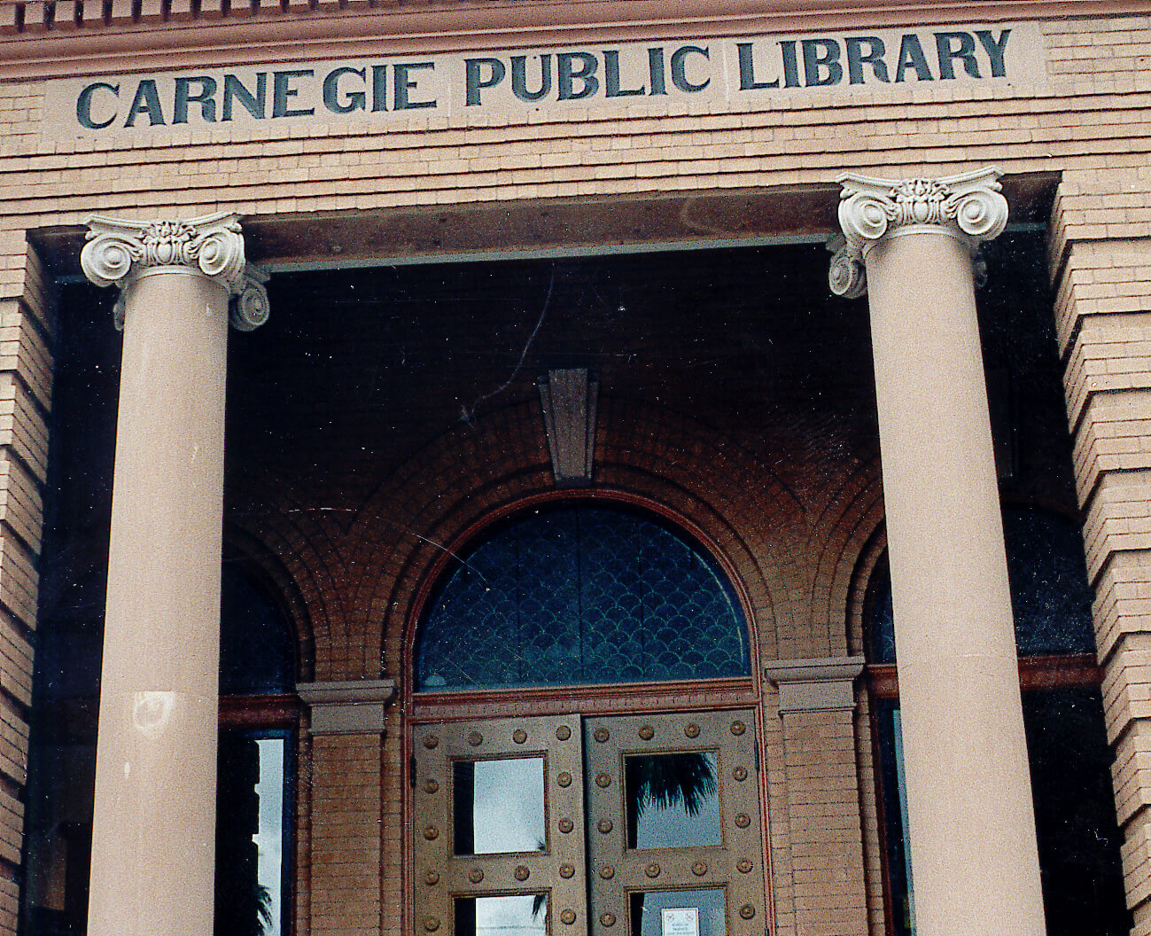 Carnegie Library, 1995. AZ Memory Project